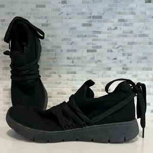 Clo casual fashion sneakers